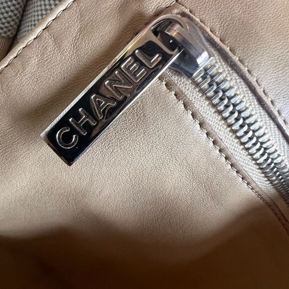 AUTH CHANEL VINTAGE CANVAS TOTE BAG - Picture 10 of 13